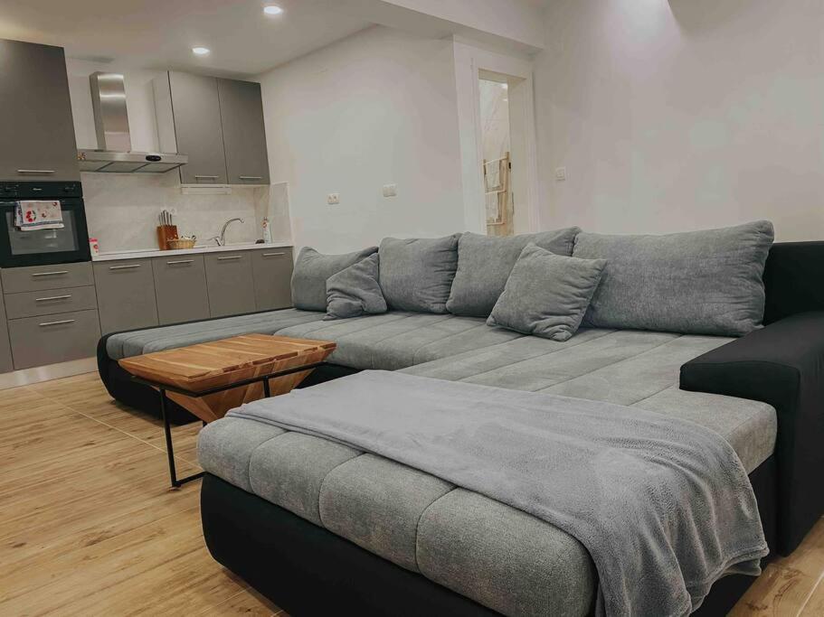 Hvar Home Apartments Хвар Екстериор снимка
